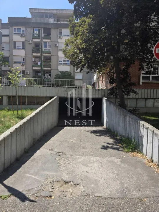 Prodaja, parking/garaža, 18m², Novi Beograd Sve Podlokacije, Beograd