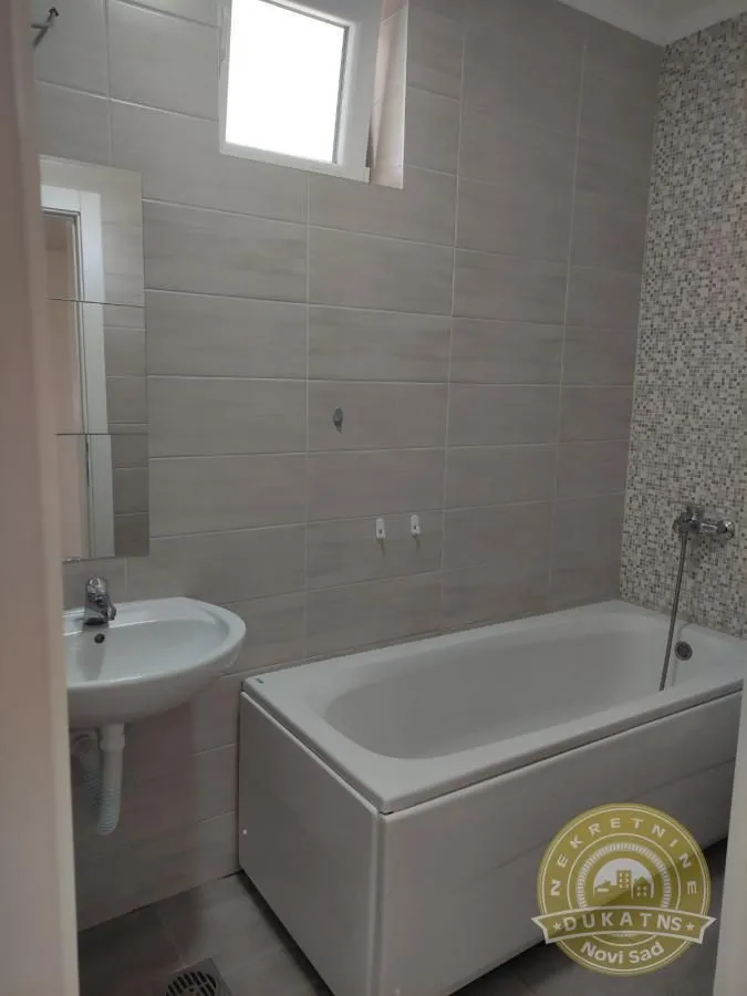 Izdavanje, četvorosoban stan, 74m², Adice, Novi Sad Sve Podlokacije