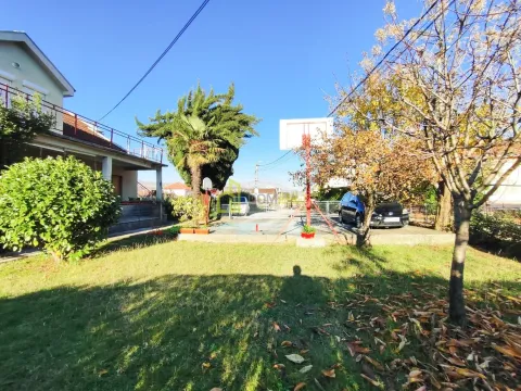 Prodaja, kuća, 250m², Tološi, Podgorica - image 4