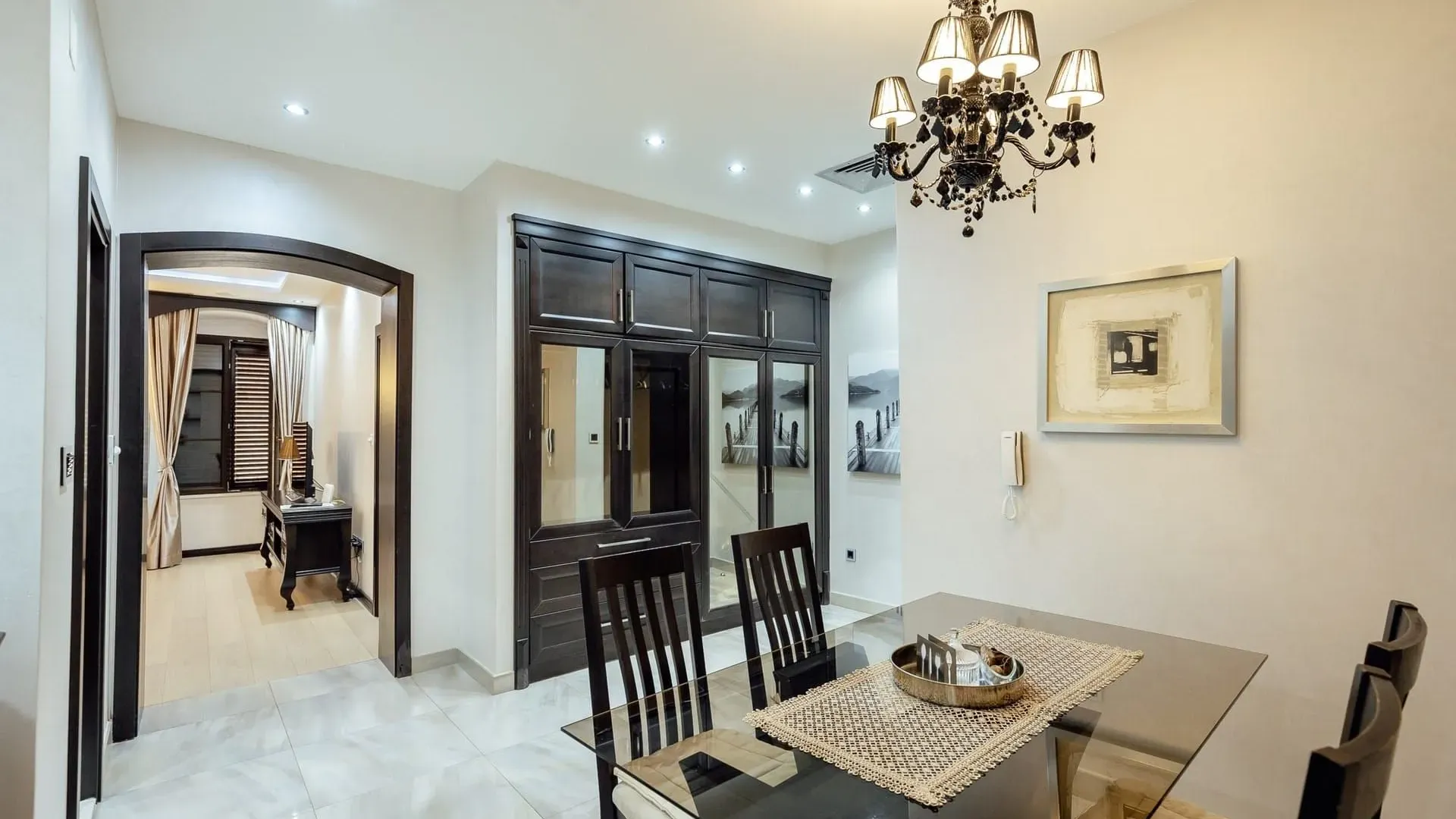 Prodaja, dvosoban stan, 117m², Stari Grad Kotor, Kotor