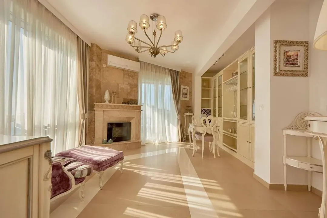 Sale, three bedroom apartment, 150m², Bečići, Budva