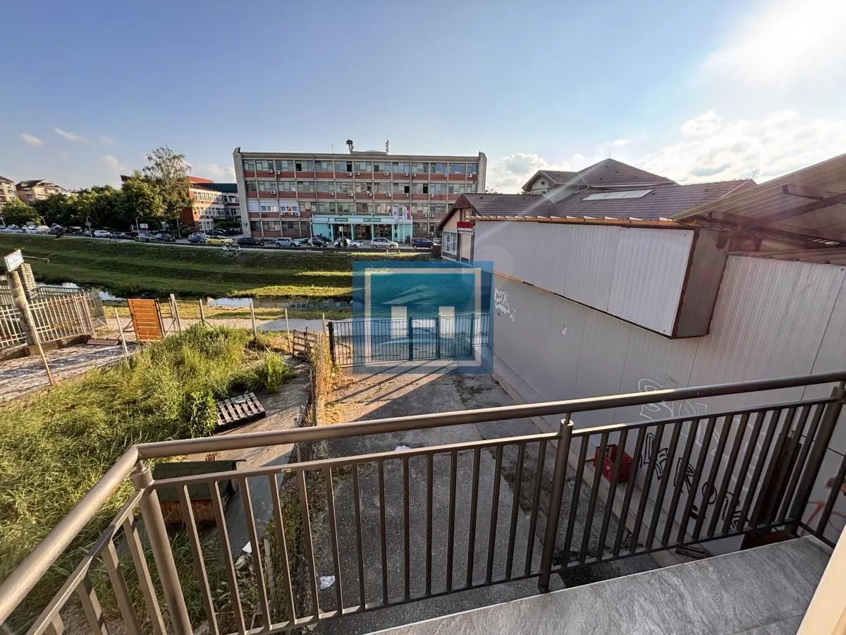Prodaja, trosoban stan, 107m², Centar, Jagodina
