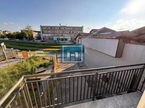Prodaja, trosoban stan, 107m², Centar, Jagodina - image 9