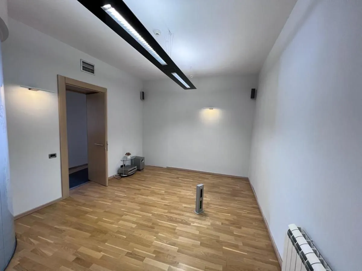 Rent, office space, 360m², Centar, Novi Sad