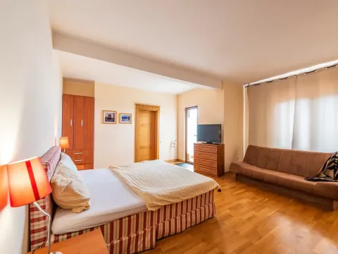 Sale, house, 650m², Kuljače, Budva - image 11