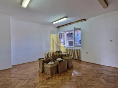 Rent, office space, 300m², Telep, Novi Sad Sve Podlokacije - image 8