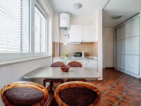 Prodaja, poslovni prostor, 1000m², Bečići, Budva - image 40