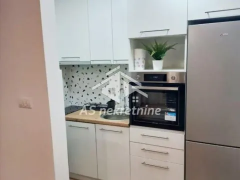 Rent, two bedroom apartment, 45m², Čukarica, Beograd - image 3
