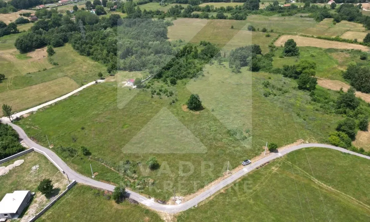 Prodaja, plac, 1000m², Pričelje, Podgorica