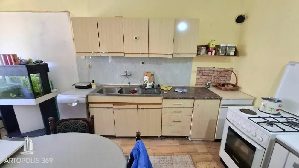 Sale, house, 248m², Dobanovci, Surčin