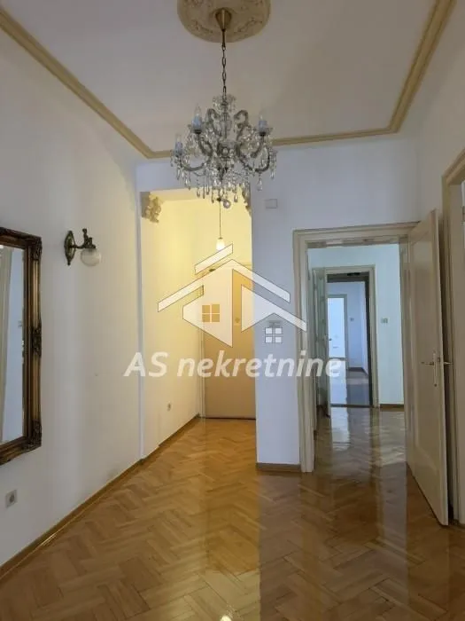 Izdavanje, stan, 150m², Vračar Sve Podlokacije, Beograd