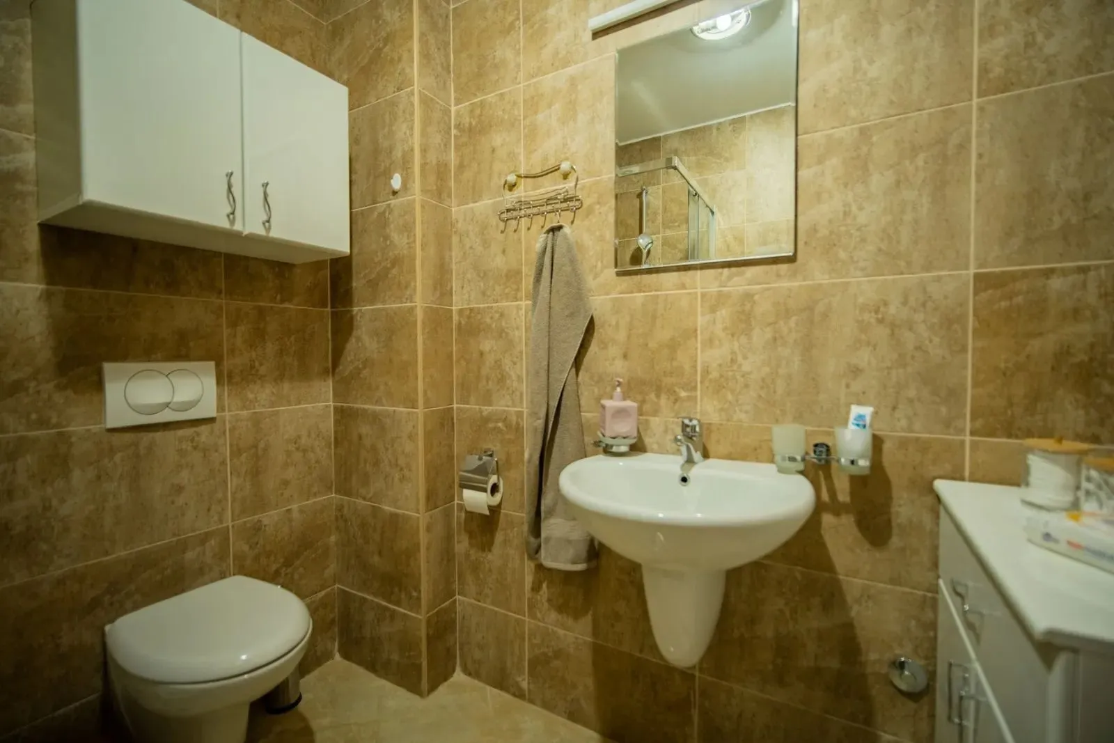 Rent, one bedroom apartment, 40m², Dobrota, Kotor