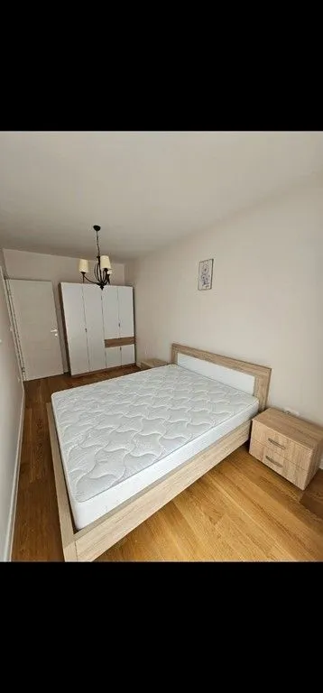 Izdavanje, jednosoban stan, 41m², Central Point, Podgorica