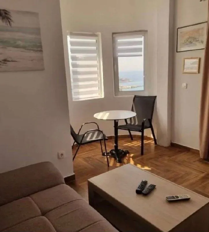 Prodaja, kuća, 220m², Dobra Voda, Bar