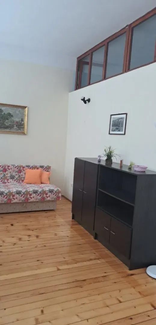Rent, one bedroom apartment, 52m², Centar, Bar