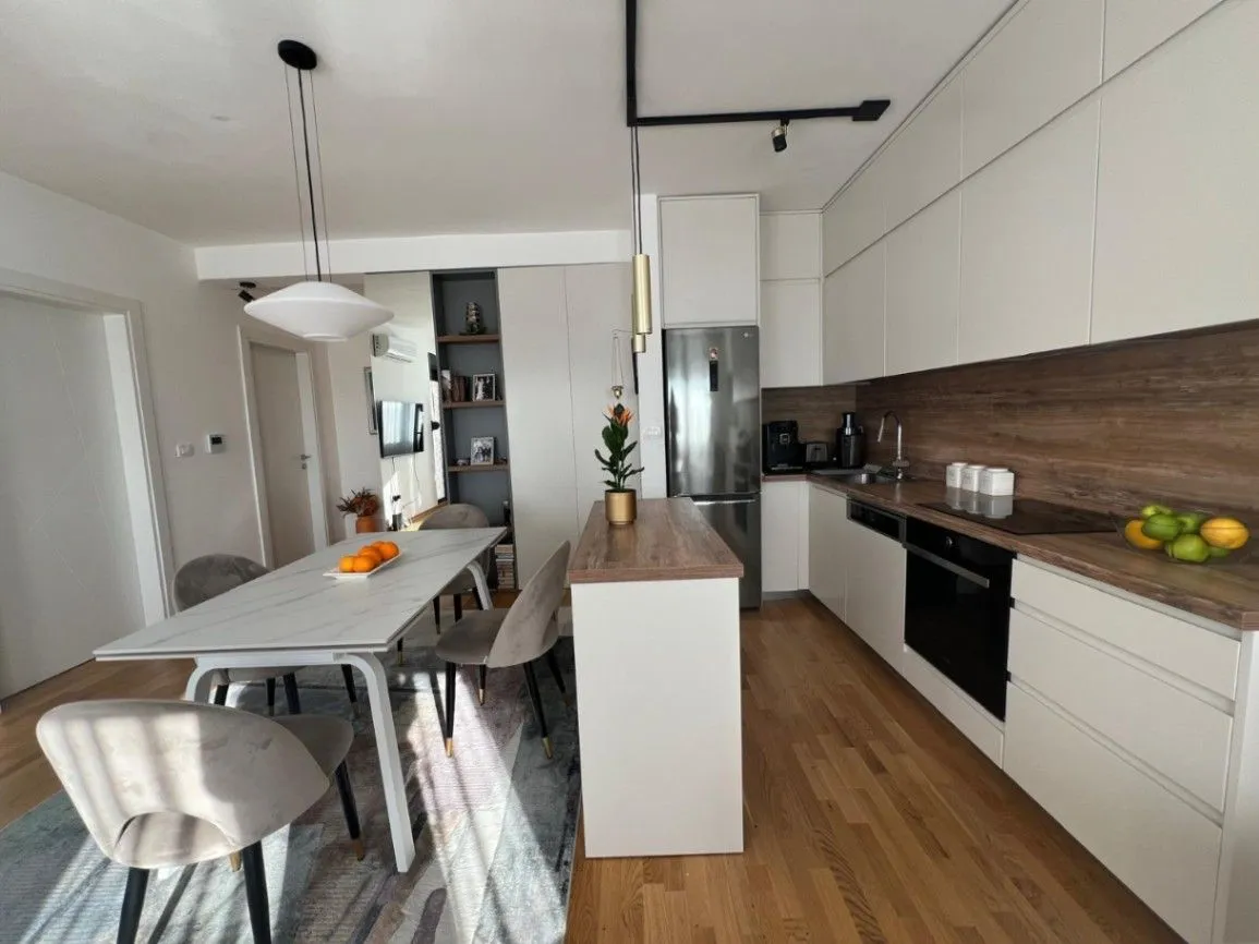 Prodaja, dvosoban stan, 63m², Mažina, Tivat