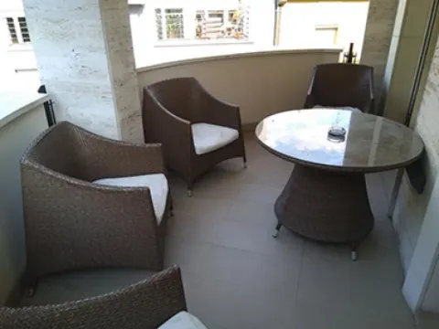 Izdavanje, četvorosoban stan, 270m², Vračar Hram, Vračar Sve Podlokacije - image 20