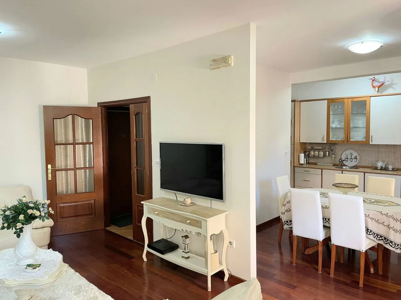 Rent, three bedroom apartment, 100m², Centar, Podgorica