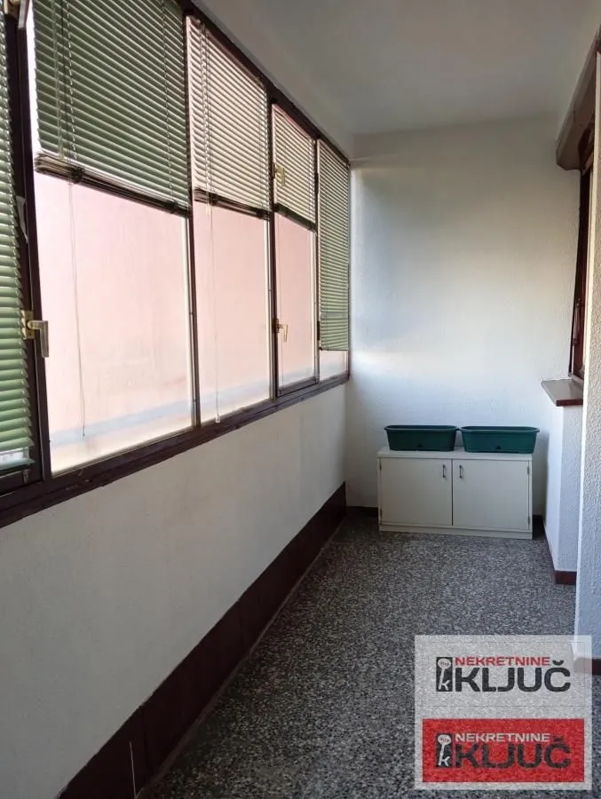 Prodaja, dvosoban stan, 70m², Bulevar Oslobodjenja, Novi Sad Sve Podlokacije