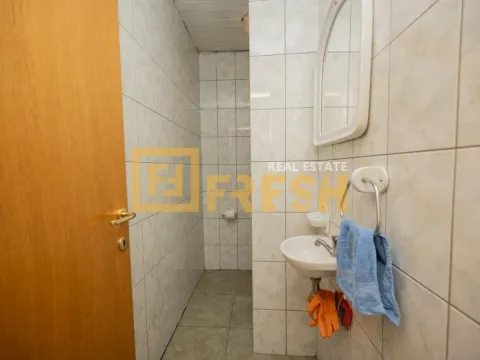 Prodaja, poslovni prostor, 87m², Preko Morače, Podgorica - image 10