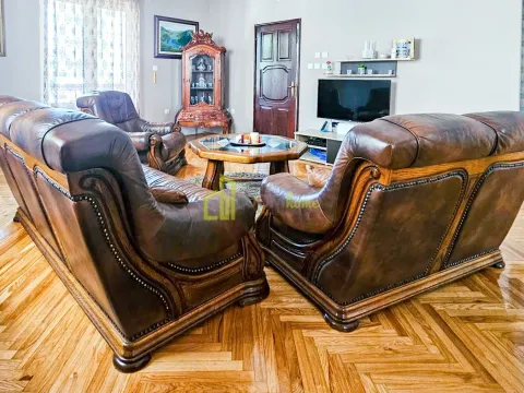 Sale, house, 350m², Momišići, Podgorica - image 27