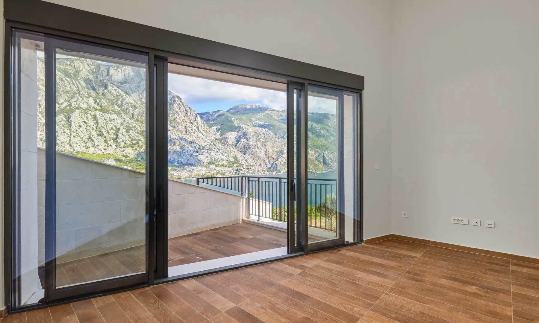 Sale, house, 456m², Prčanj, Kotor