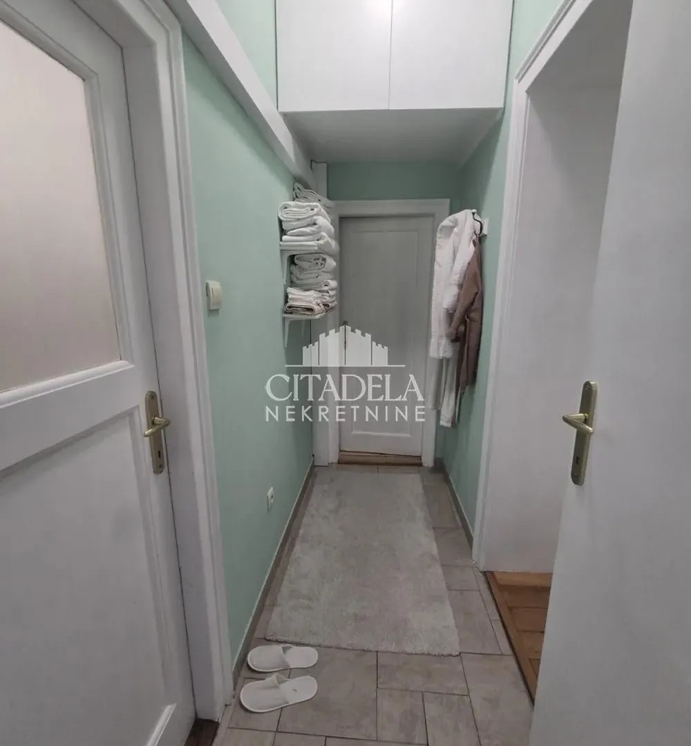 Rent, four bedroom apartment, 131m², Stari Grad, Beograd