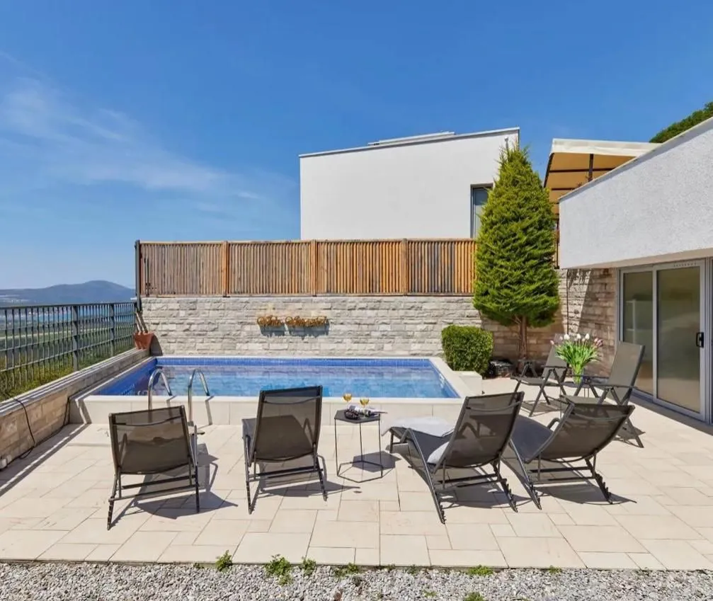 Prodaja, kuća, 260m², Kavač, Kotor