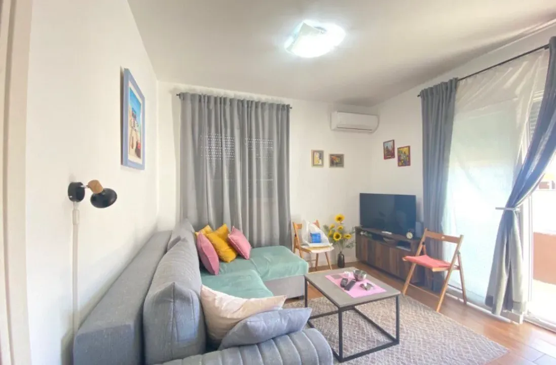 Izdavanje, jednosoban stan, 38m², Rozino, Budva