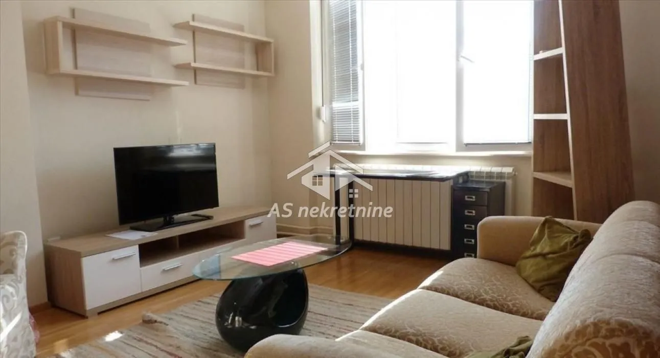 Izdavanje, stan, 40m², Stari Grad, Beograd