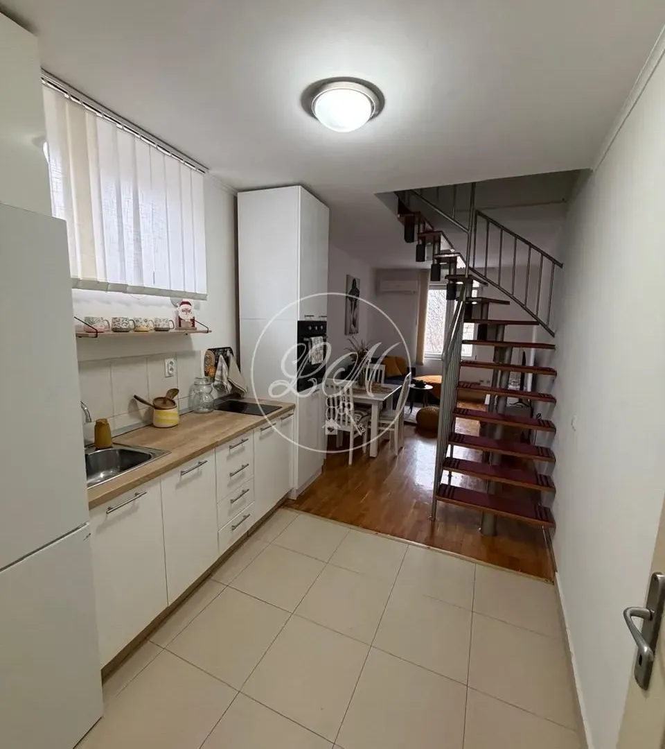 Prodaja, dvosoban stan, 63m², Savski Venac, Beograd