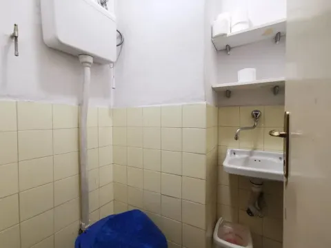 Izdavanje, poslovni prostor, 82m², Pejton, Podgorica - image 10