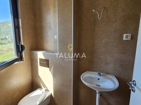 Rent, two bedroom apartment, 64m², Tološi, Podgorica - image 6