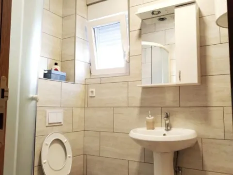 Izdavanje, trosoban stan, 100m², Zabjelo, Podgorica - image 8