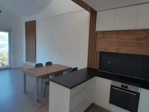 Prodaja, četvorosoban stan, 171m², Dobrota, Kotor - image 3