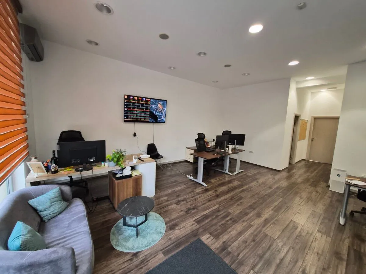Rent, office space, 102m², City Kvart, Podgorica