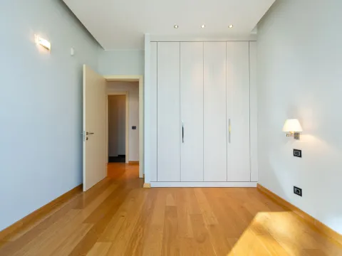 Rent, two bedroom apartment, 88m², Kod Capital Plaze, Podgorica - image 12