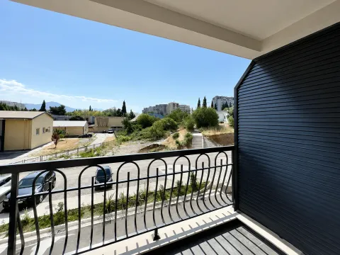 Izdavanje, dvosoban stan, 70m², Ljubović, Podgorica - image 15