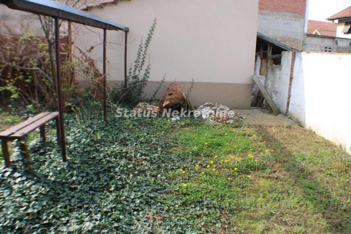 Prodaja, kuća, 307m², Sremska Kamenica, Petrovaradin