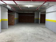Izdavanje, poslovni prostor, 220m², Stari Aerodrom, Podgorica - image 4
