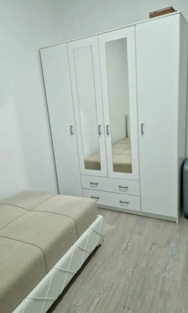 Izdavanje, dvosoban stan, 100m², Polje, Bar