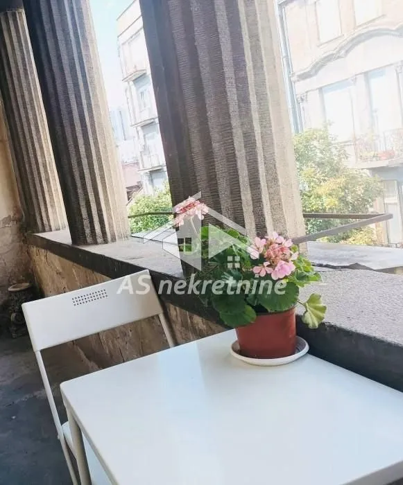 Rent, four bedroom apartment, 120m², Stari Grad, Beograd