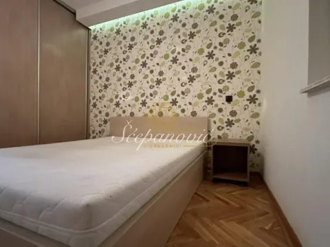 Izdavanje, dvosoban stan, 43m², Bulevar Oslobodjenja, Novi Sad Sve Podlokacije - image 2
