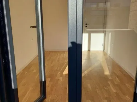 Prodaja, jednosoban stan, 41m², Stari Aerodrom, Podgorica - image 3