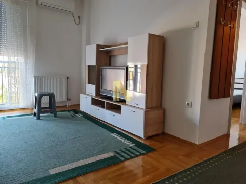 Izdavanje, dvosoban stan, 43m², Grbavica, Novi Sad Sve Podlokacije - image 3