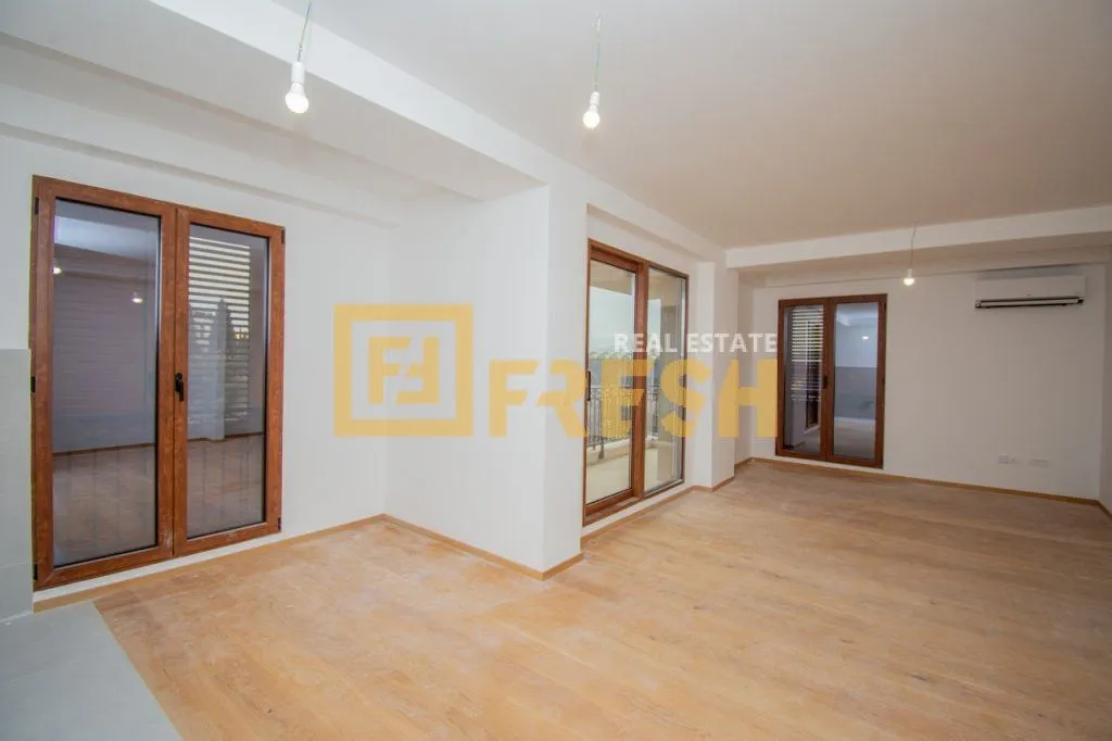 Rent, four bedroom apartment, 150m², Centar, Podgorica