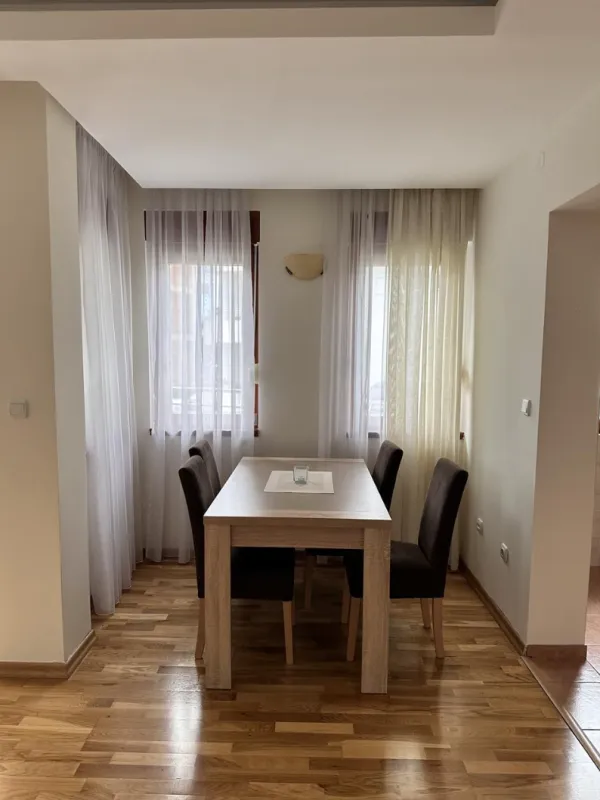 Prodaja, dvosoban stan, 73m², Đenovići, Herceg Novi