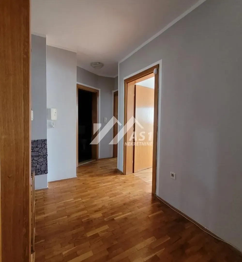 Rent, three bedroom apartment, 65m², Sajam, Novi Sad Sve Podlokacije