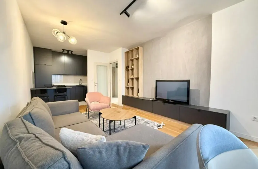 Prodaja, jednosoban stan, 49m², Central Point, Podgorica