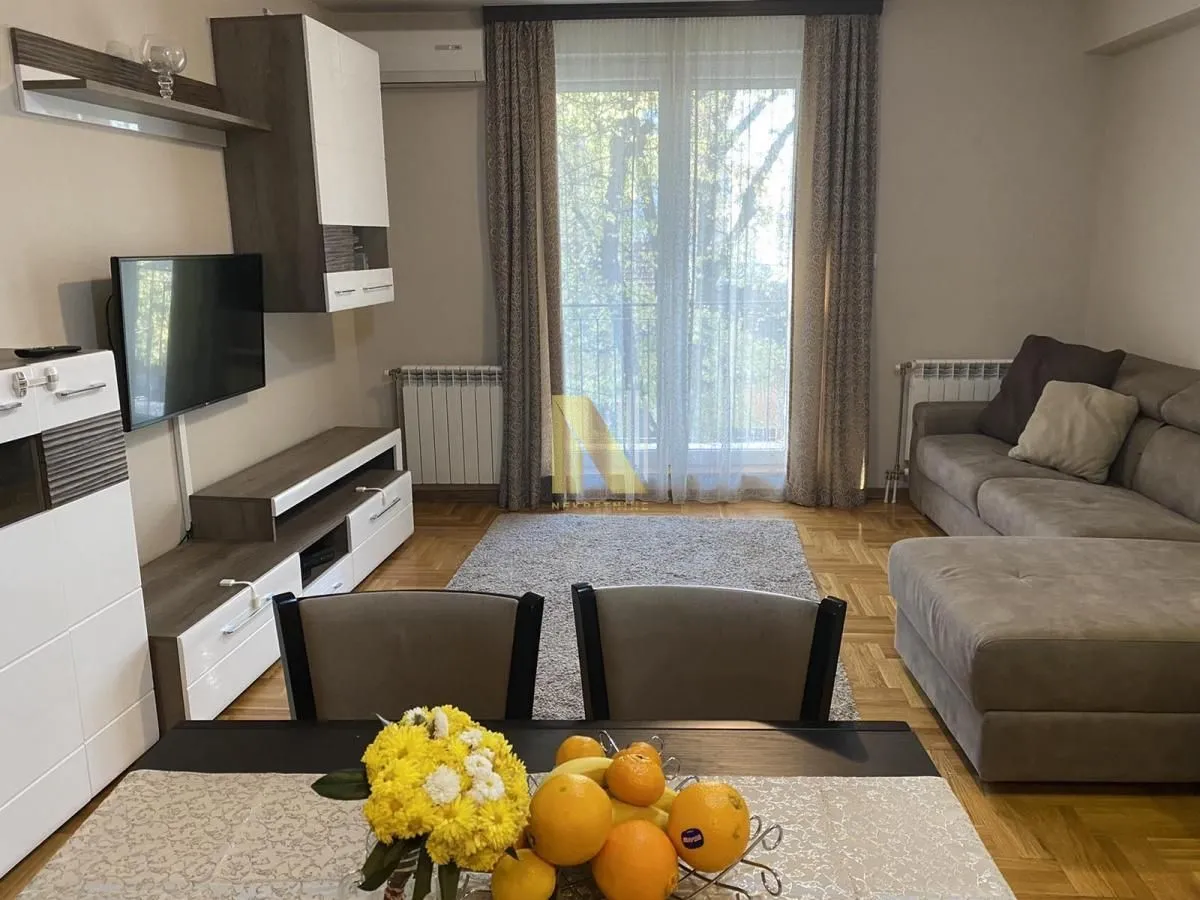 Izdavanje, dvosoban stan, 53m², Socijalno, Novi Sad Sve Podlokacije